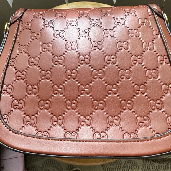 New!!! GG Tan Leather Crossbody Bag - Picture 8 of 17